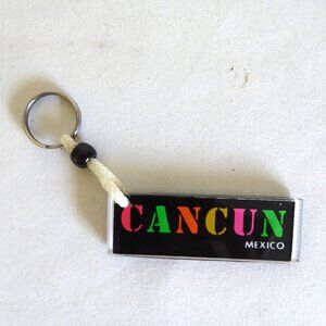 VINTAGE NEW CANCUN MEXICO ACRYLIC CORDED KEYCHAIN KEY RING